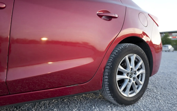 Mazda 3 cena 39000 przebieg: 188850, rok produkcji 2015 z Warszawa małe 106